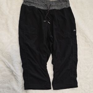 Lukka Black and Gray Capris